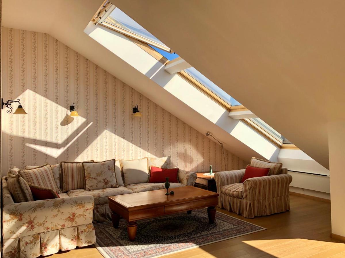 Luxury Penthouse With A Lavish Spa And 2 En-Suite Bedrooms 반스코 외부 사진