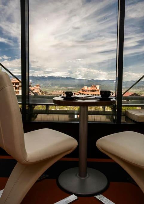 Luxury Penthouse With A Lavish Spa And 2 En-Suite Bedrooms 반스코 외부 사진
