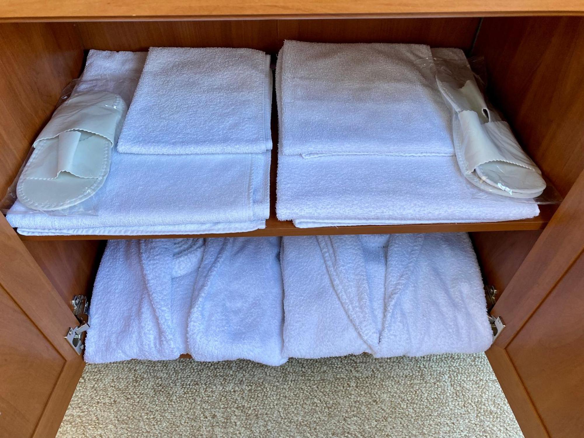 Luxury Penthouse With A Lavish Spa And 2 En-Suite Bedrooms 반스코 외부 사진